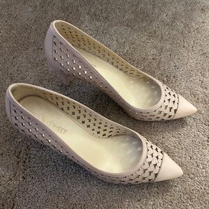 Nine West Pointed Toe Heels Size 8.5M – Nude Woven Pumps – EUC